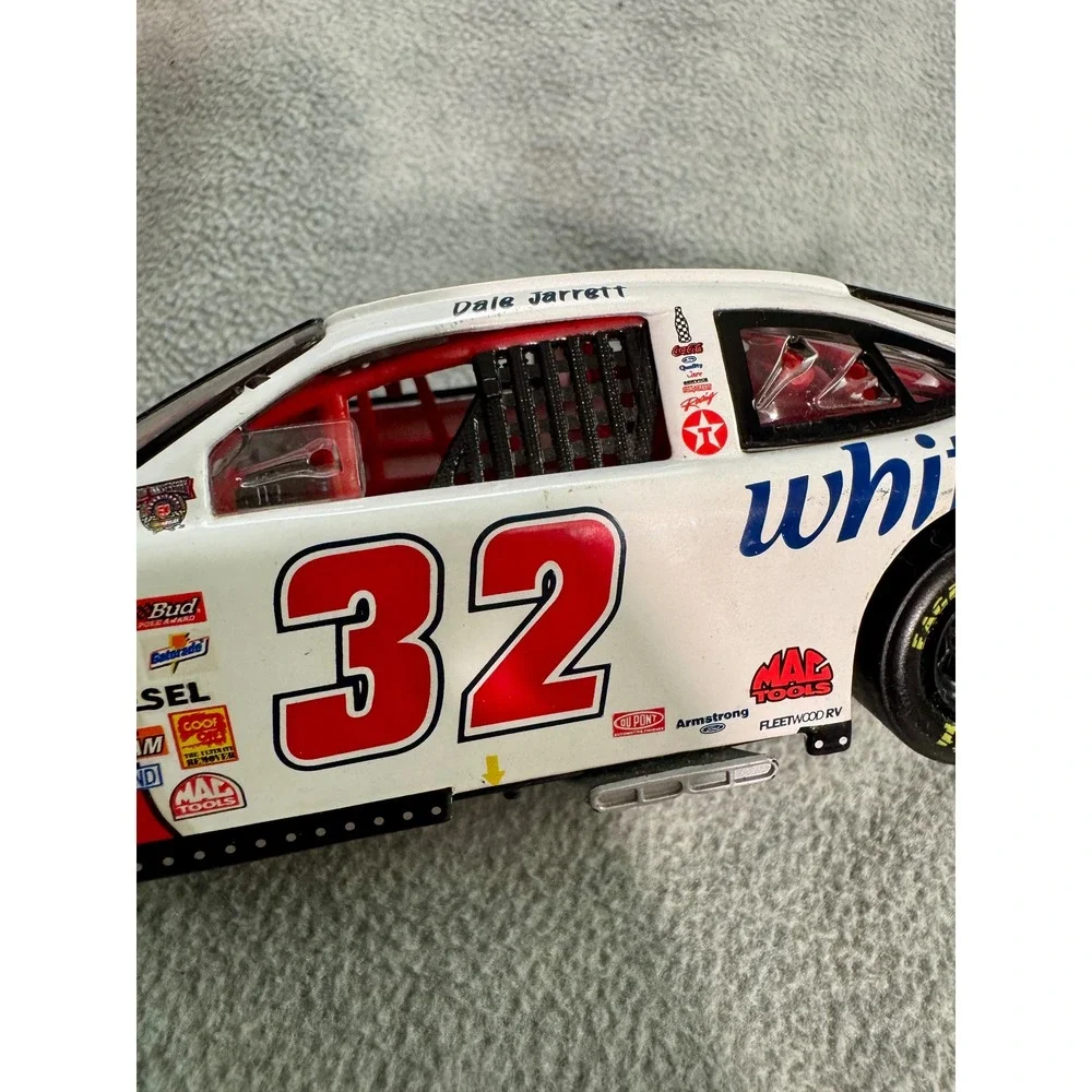Dale Jarrett 32 White Rain 1998 Ford Taurus 1:24‎ Action Platinum Series Diecast